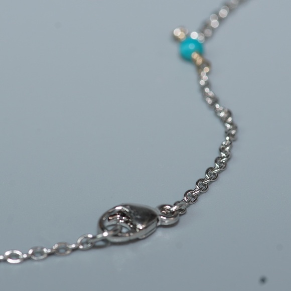 Two Tone Beaded Necklace with Pendant - Picture 5 of 6